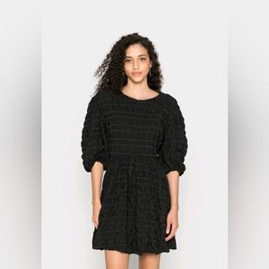 🆕 Weekday 'Lolly' Dress